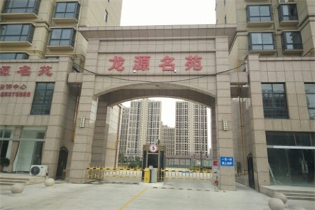 酿造厂小区3室2厅1卫130㎡